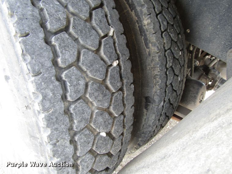 image for item GQ9167 2008 Freightliner M2 106  flatbed truck