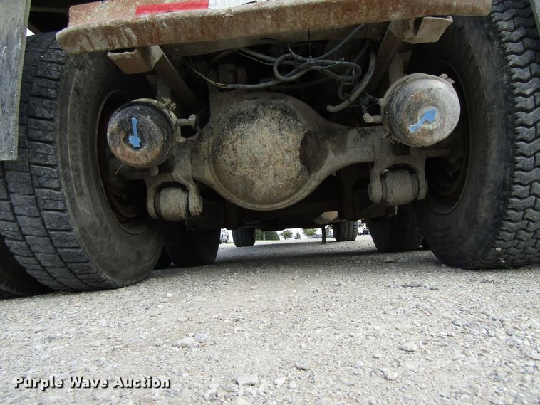 image for item GQ9168 1992 Ford L8000   dump truck