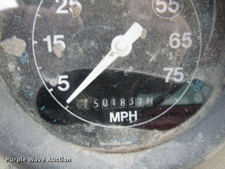 image for item GQ9168 1992 Ford L8000   dump truck