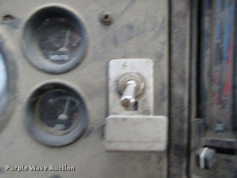 image for item GQ9168 1992 Ford L8000   dump truck