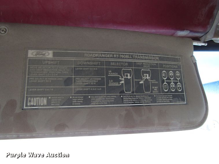 image for item GQ9168 1992 Ford L8000   dump truck