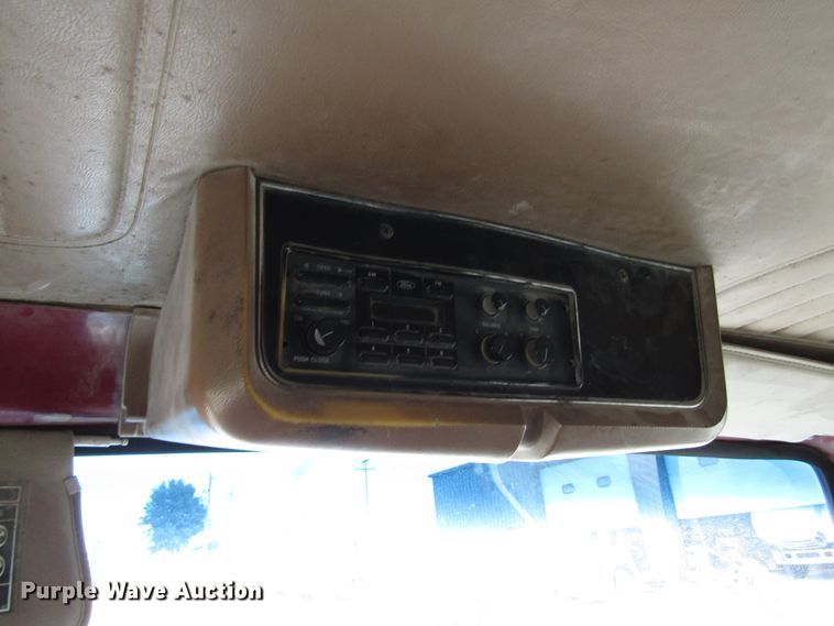 image for item GQ9168 1992 Ford L8000   dump truck