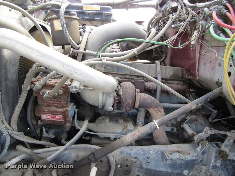 image for item GQ9168 1992 Ford L8000   dump truck