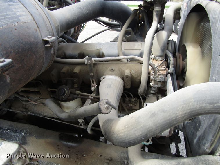 image for item GQ9168 1992 Ford L8000   dump truck