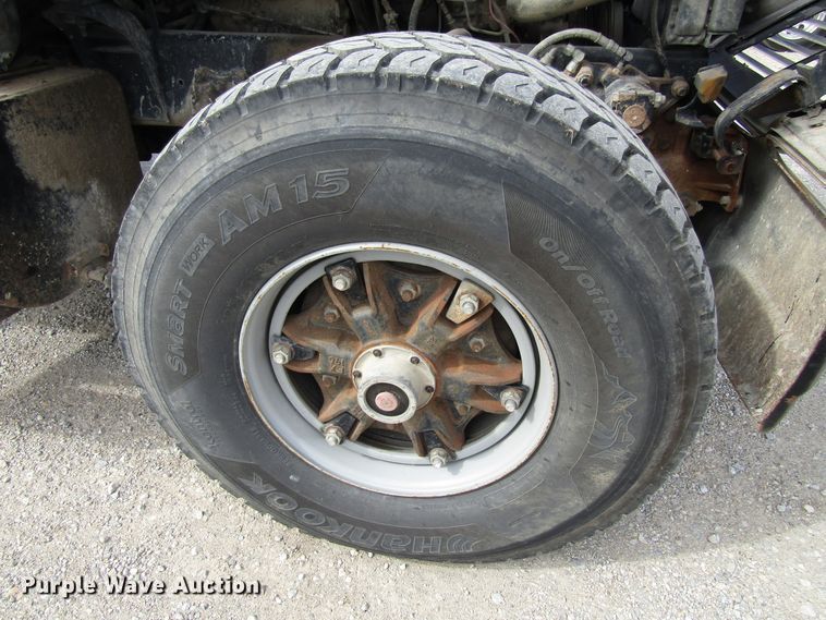 image for item GQ9168 1992 Ford L8000   dump truck