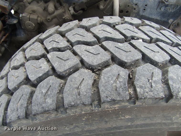 image for item GQ9168 1992 Ford L8000   dump truck