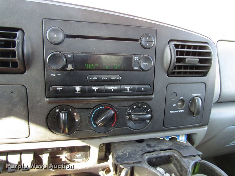 image for item GQ9170 2006 Ford F550 Super Duty  service truck