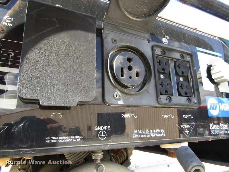 image for item GQ9170 2006 Ford F550 Super Duty  service truck