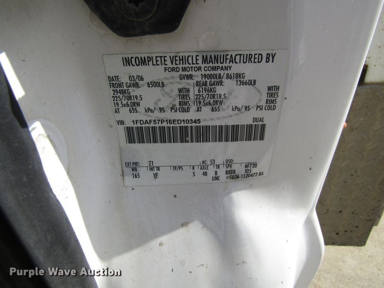 image for item GQ9170 2006 Ford F550 Super Duty  service truck