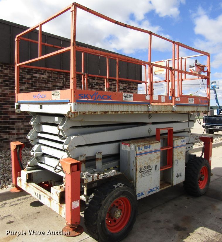 image for item GQ9171 2007 Skyjack SJ8841  scissor lift