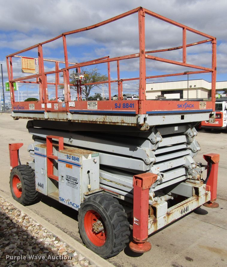 image for item GQ9171 2007 Skyjack SJ8841  scissor lift
