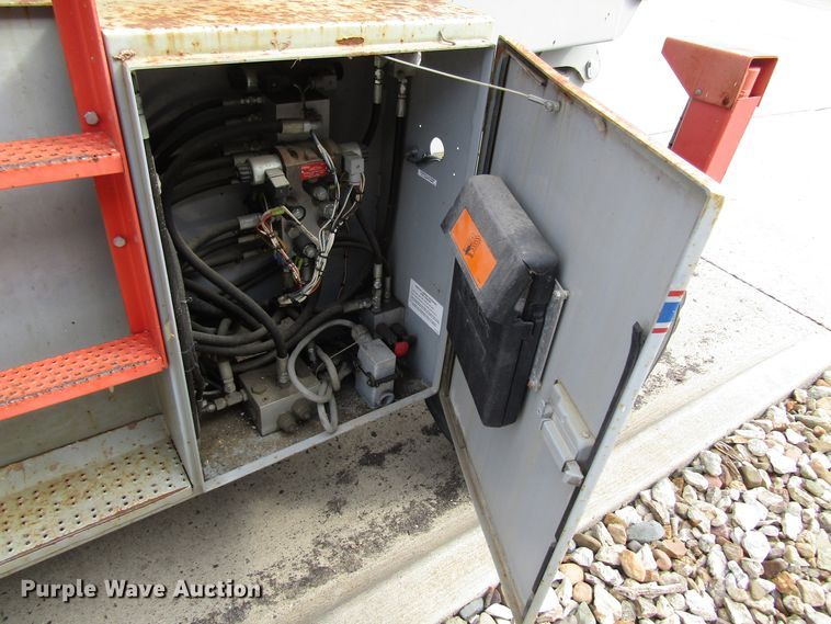 image for item GQ9171 2007 Skyjack SJ8841  scissor lift