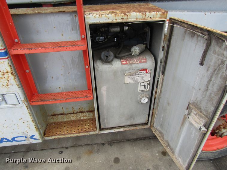 image for item GQ9171 2007 Skyjack SJ8841  scissor lift