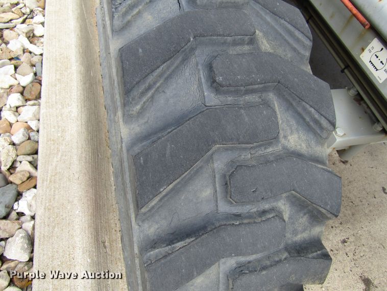 image for item GQ9171 2007 Skyjack SJ8841  scissor lift