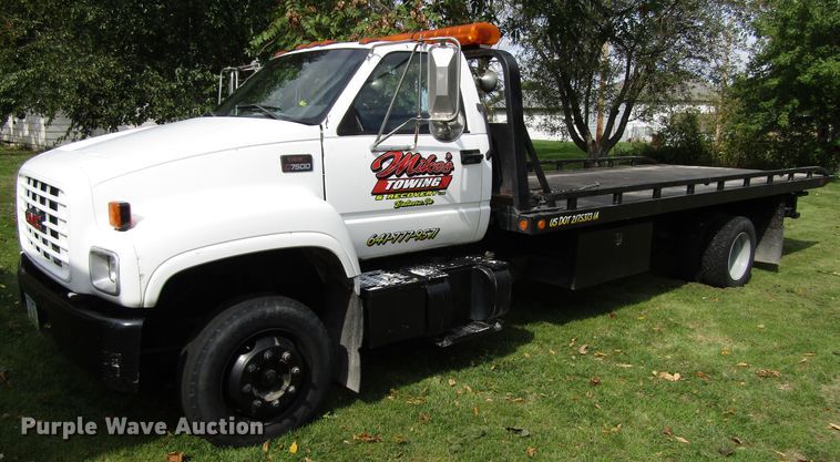 image for item GQ9178 2002 GMC C6500  rollback