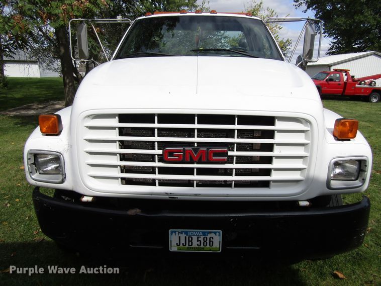 image for item GQ9178 2002 GMC C6500  rollback