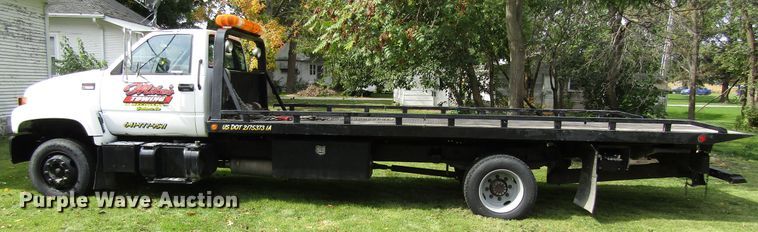 image for item GQ9178 2002 GMC C6500  rollback