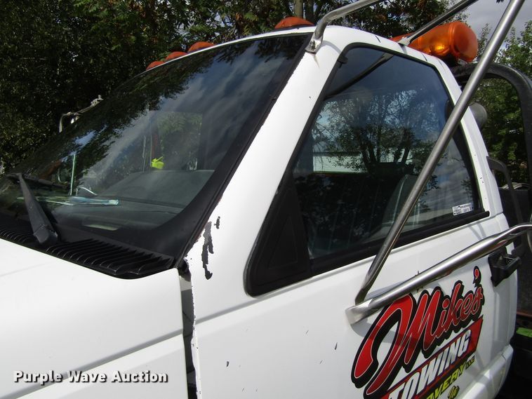 image for item GQ9178 2002 GMC C6500  rollback