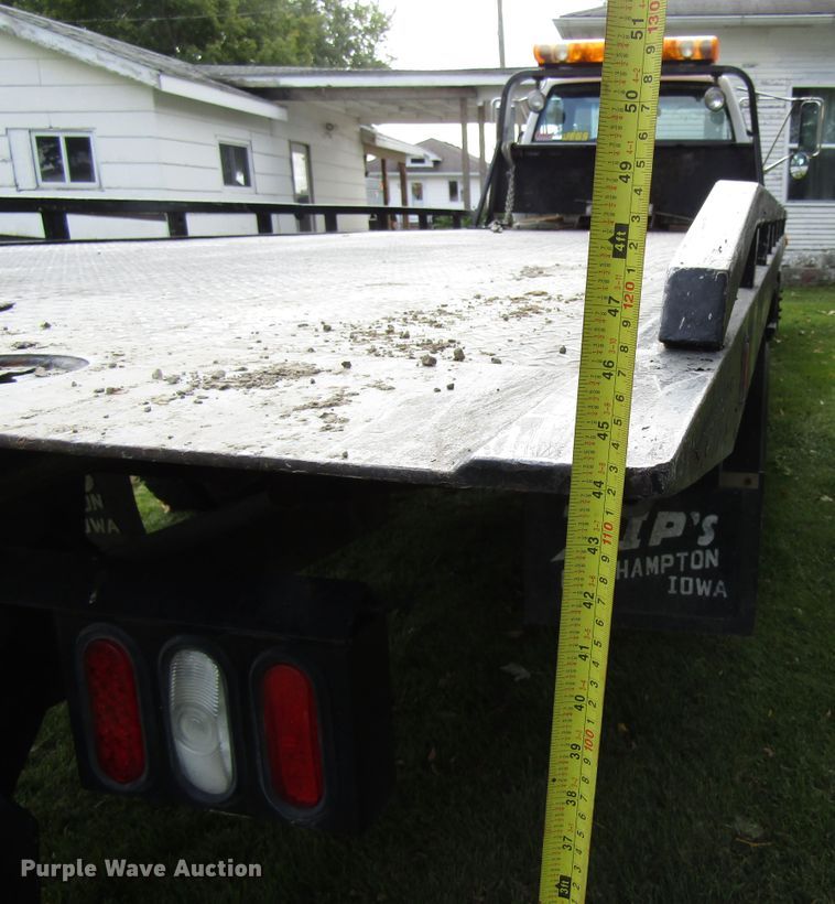 image for item GQ9178 2002 GMC C6500  rollback