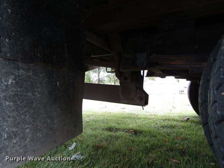 image for item GQ9178 2002 GMC C6500  rollback