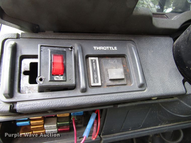 image for item GQ9178 2002 GMC C6500  rollback