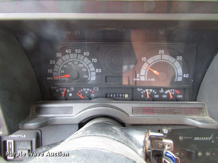 image for item GQ9178 2002 GMC C6500  rollback