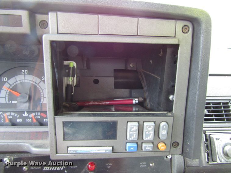 image for item GQ9178 2002 GMC C6500  rollback