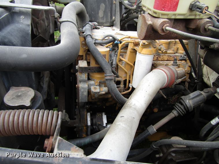 image for item GQ9178 2002 GMC C6500  rollback