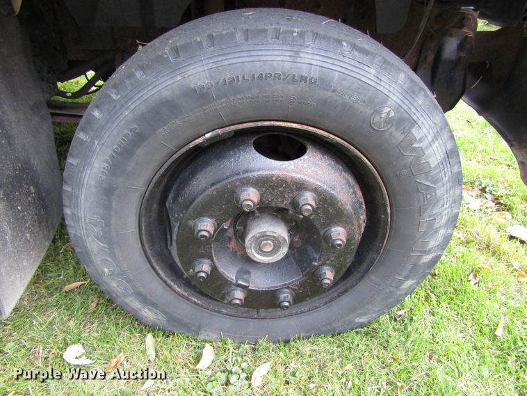 image for item GQ9178 2002 GMC C6500  rollback