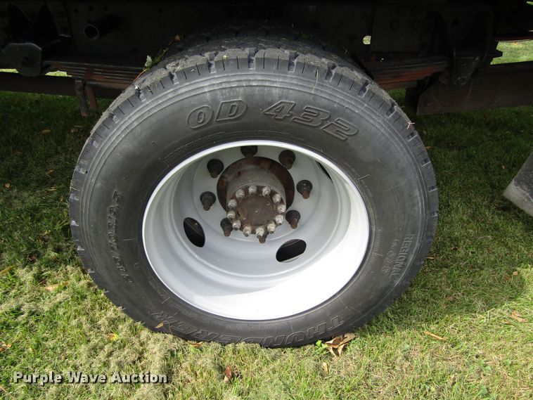 image for item GQ9178 2002 GMC C6500  rollback