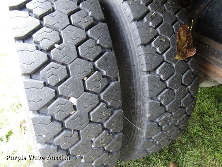 image for item GQ9178 2002 GMC C6500  rollback