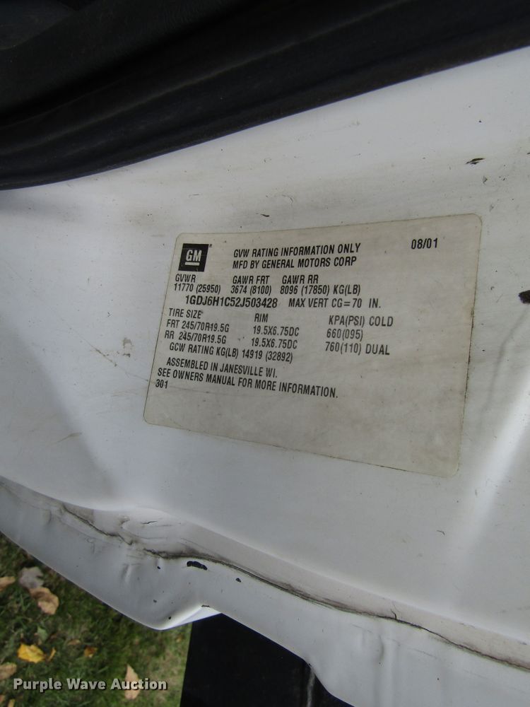 image for item GQ9178 2002 GMC C6500  rollback