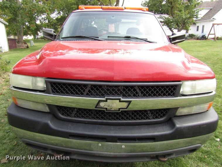 image for item GQ9179 2001 Chevrolet Silverado 3500  tow truck