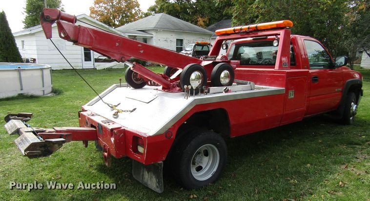 image for item GQ9179 2001 Chevrolet Silverado 3500  tow truck