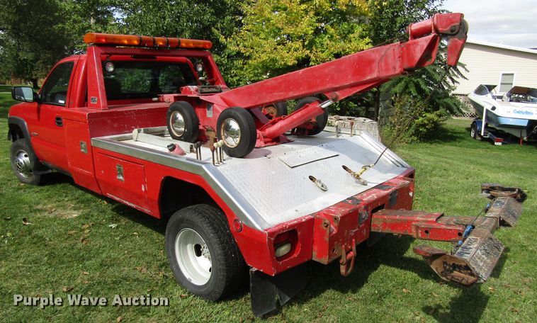 image for item GQ9179 2001 Chevrolet Silverado 3500  tow truck