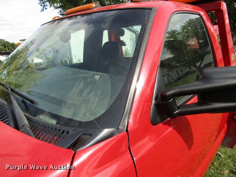 image for item GQ9179 2001 Chevrolet Silverado 3500  tow truck