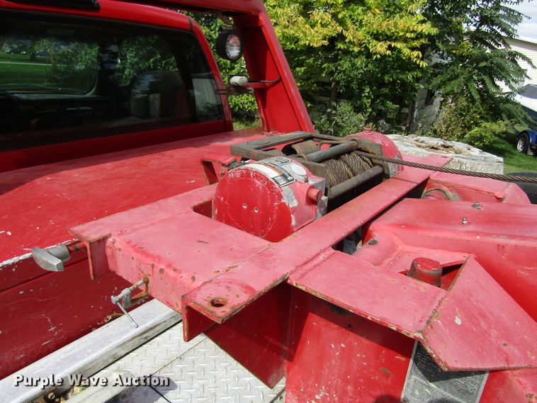 image for item GQ9179 2001 Chevrolet Silverado 3500  tow truck