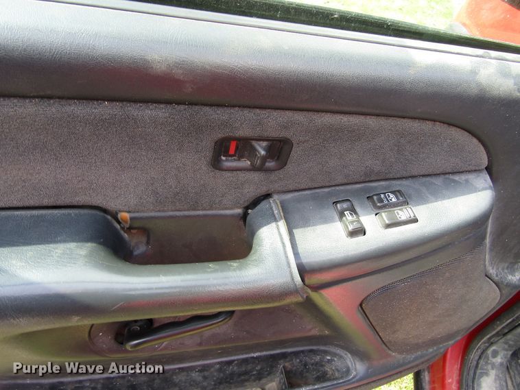 image for item GQ9179 2001 Chevrolet Silverado 3500  tow truck