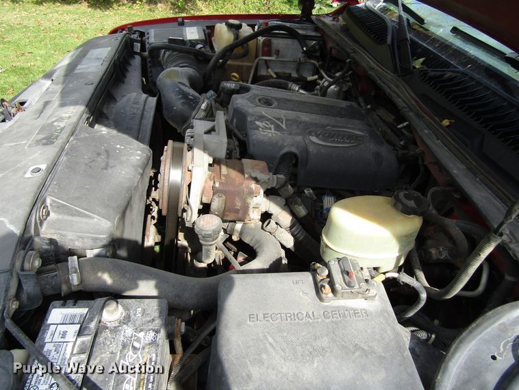 image for item GQ9179 2001 Chevrolet Silverado 3500  tow truck