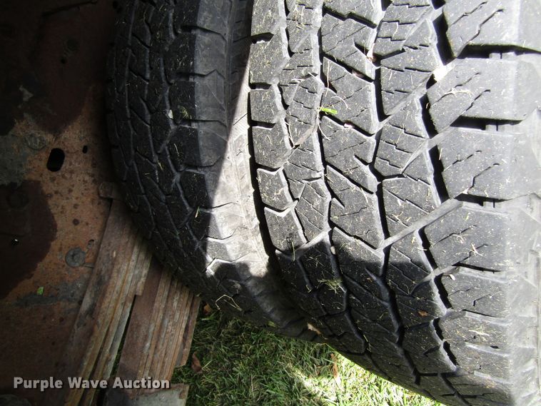 image for item GQ9179 2001 Chevrolet Silverado 3500  tow truck