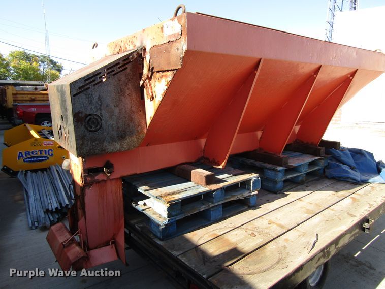 image for item GQ9184 Spreader