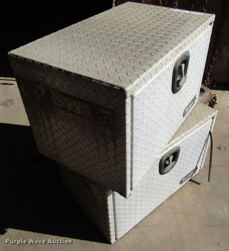 image for item GQ9187 (2) toolboxes