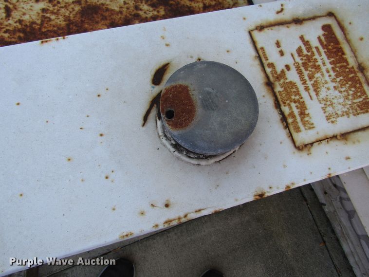 image for item GQ9189 Delta 180000 fuel tank