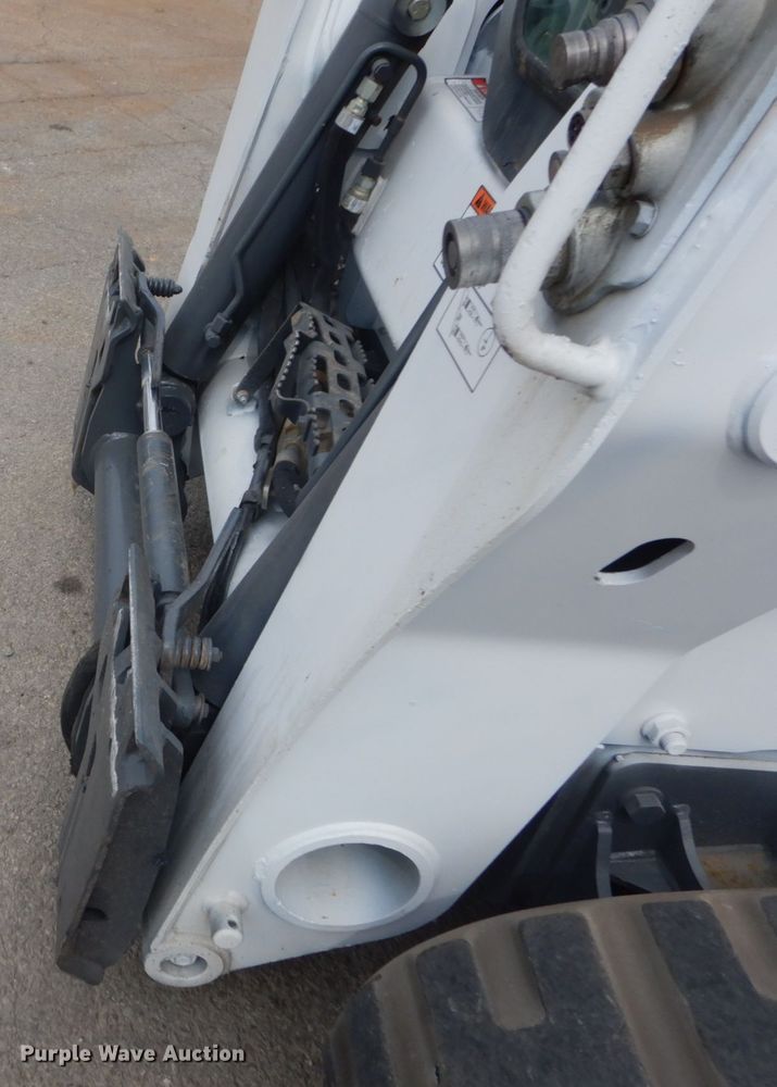 image for item GR9810 2016 Bobcat T870  tracked skid steer loader