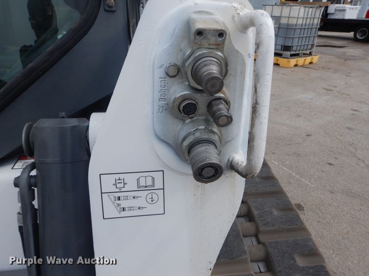 image for item GR9810 2016 Bobcat T870  tracked skid steer loader