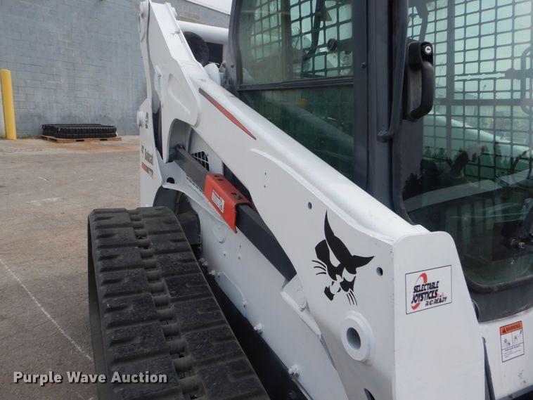 image for item GR9810 2016 Bobcat T870  tracked skid steer loader