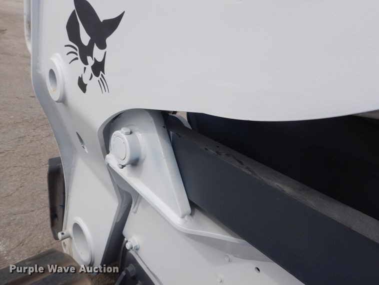 image for item GR9810 2016 Bobcat T870  tracked skid steer loader