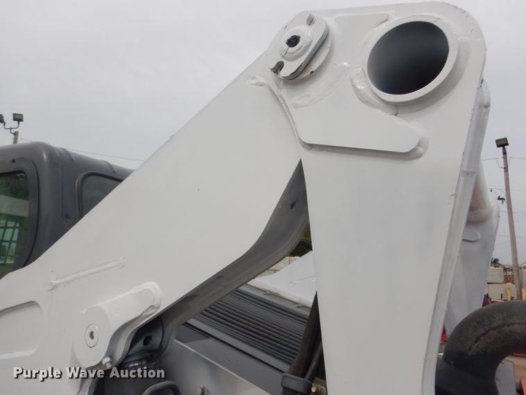 image for item GR9810 2016 Bobcat T870  tracked skid steer loader