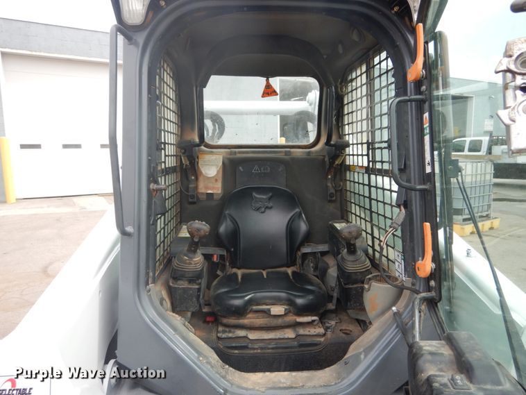 image for item GR9810 2016 Bobcat T870  tracked skid steer loader