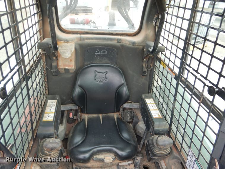 image for item GR9810 2016 Bobcat T870  tracked skid steer loader